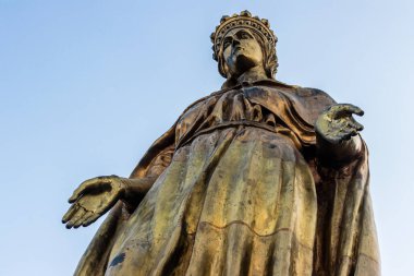 Eph 'deki Bakire Meryem heykelinden çekilecek güzel bir kıç.