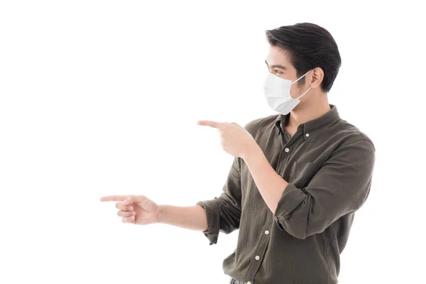 Ασιάτης Άνδρας Φορώντας Χειρουργική Προστατευτική Μάσκα Θέτει Στυλ Της Διαφήμισης — Φωτογραφία Αρχείου