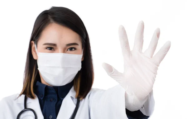 Hermosa Mujer Asiática Médico Vestido Bata Laboratorio Con Máscara Protectora — Foto de Stock