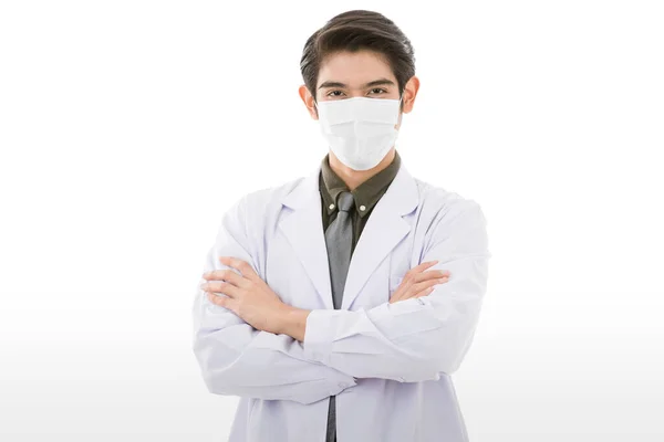Młoda Przyjazna Twarz Uśmiechniętymi Oczami Azjatycki Lekarz Noszący Chirurgiczną Maskę — Zdjęcie stockowe