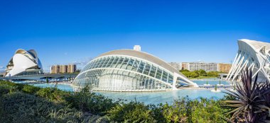 İspanya Valencia 'daki Palau de les Arts, L' Hemisferic ve Museu de les Ciencies Principe Felipe binalarının panoramik fotoğrafı