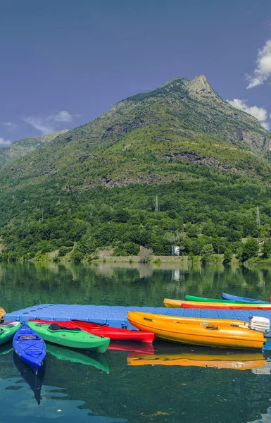 Multi Colored Kayak Boats Rest Lake Benasque Huesca Spain — Stock Photo, Image