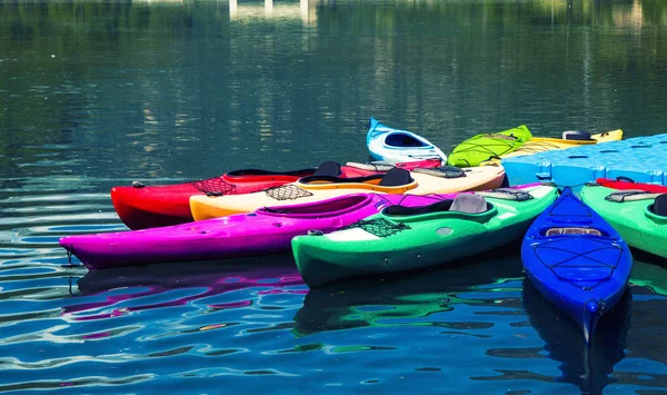 Barcos Kayak Todo Color Una Escuela — Foto de Stock