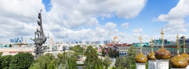 Moskova şehir merkezinde, Peter büyük heykel, Mesih Saviour Katedrali 
