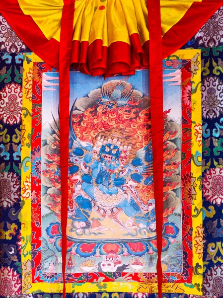 Buddhist thangka, Tibetan Buddhist painting on textile — Stock Photo, Image