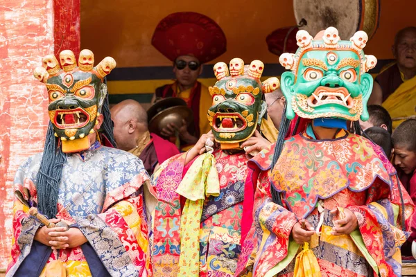 Lamayuru India June 2012 Monks Perform Religious Masked Costumed Mystery — Stock Photo, Image