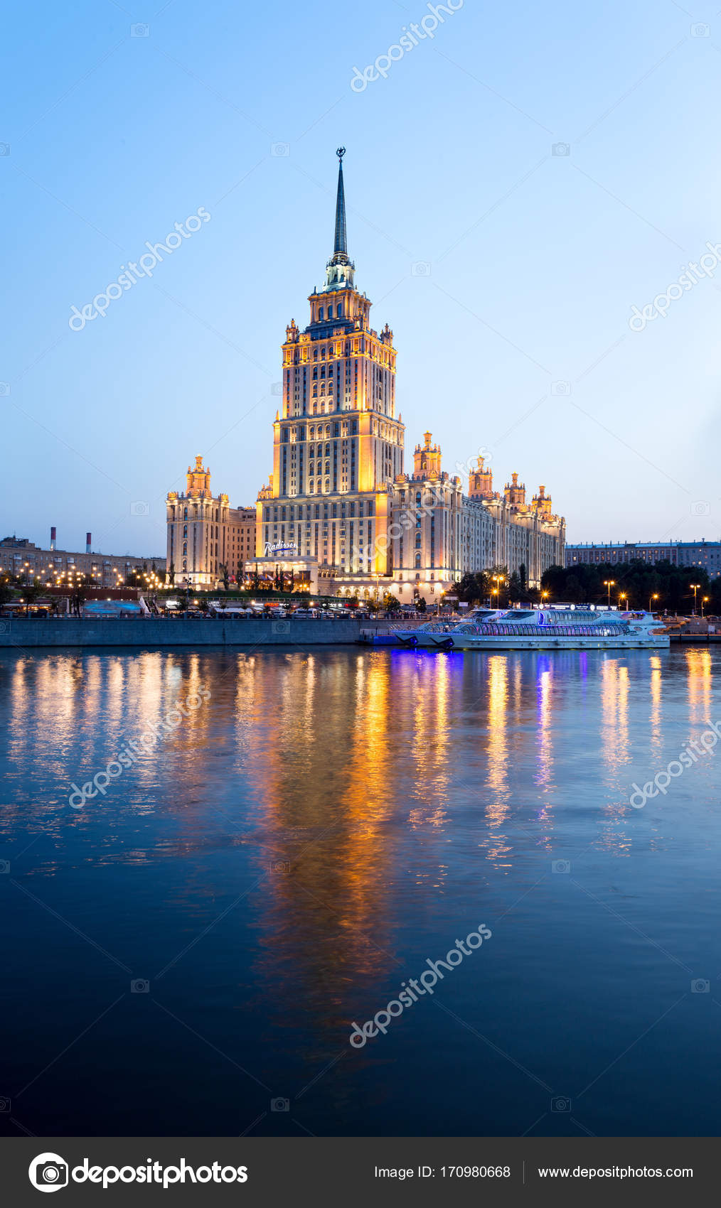 Moskou Rusland September 2017 Hotel Radisson Royal Voormalige ... Moskou Rusland September 2017 Hotel Radisson Royal Voormalige ...