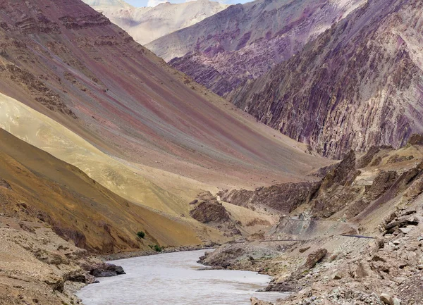 Lamayuru Moonland Mountain River Winding Road Narrow Gorge Picturesque Lifeless — Stock Photo, Image