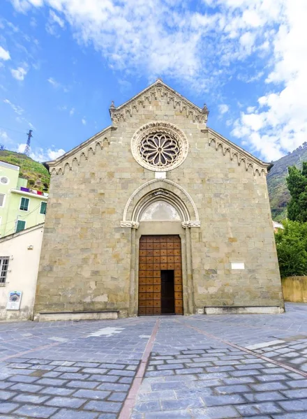 San Lorenzo church, Manarola, Cinque Terre, Italy — Stock Photo, Image