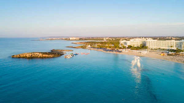 Vista Aérea Olho Pássaro Famosa Costa Praia Nissi Ayia Napa — Fotografia de Stock