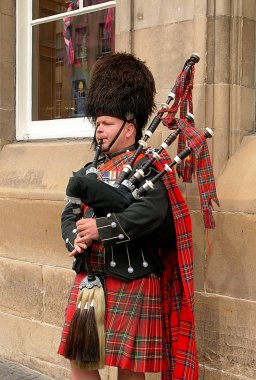 Edinburgh gelen İskoç Piper.