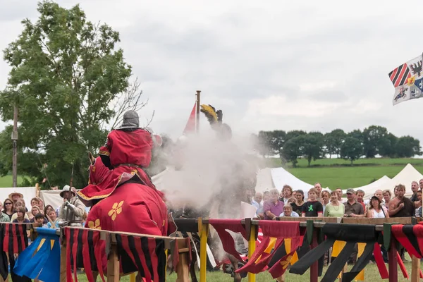 Wenau, Almanya, 01 Ağustos 2010 - turnuva bir ortaçağ gösteri