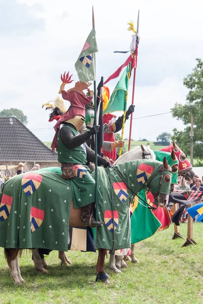 Wenau, Almanya, 01 Ağustos 2010 - turnuva bir ortaçağ gösteri