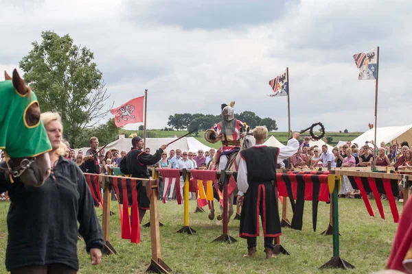 Wenau, Almanya, 01 Ağustos 2010 - turnuva bir ortaçağ gösteri