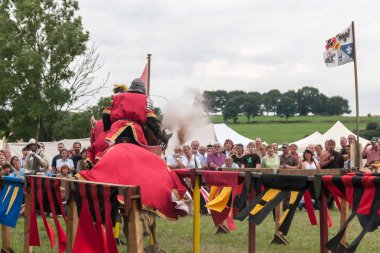 Wenau, Almanya, 01 Ağustos 2010 - turnuva bir ortaçağ gösteri