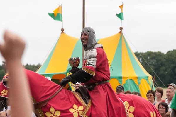 Wenau, Almanya, 01 Ağustos 2010 - turnuva bir ortaçağ gösteri