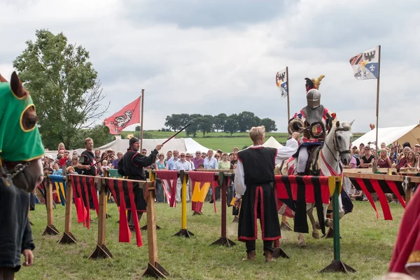 Wenau, Almanya, 01 Ağustos 2010 - turnuva bir ortaçağ gösteri