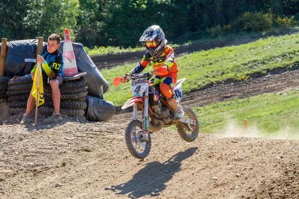 Motocross Kleinhau - 1st värme kvinnor Dam Meisterschaft - maj 2017 - Kleinhau, Huertgen, Nordrhein-Westfalen, Nrw, Tyskland, Europa — Stockfoto