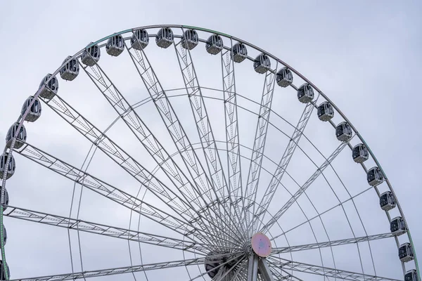 La rueda transportable más alta del mundo.Hyde Park Winter Wonderland —  Fotos de Stock