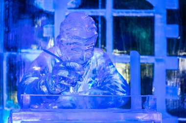 Hyde Park, Londra, 5 Ocak 2020. Sihirli Buz Krallığı. Güzel işlenmiş kar ve buzdan heykeller.