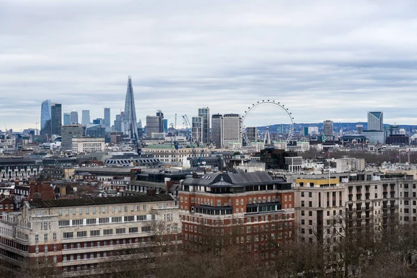 Вид Лондона з вершини. Красивий панорамний краєвид Лондона. — стокове фото