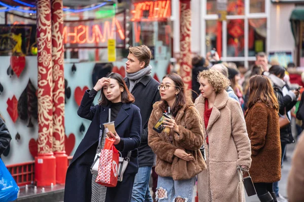 London den 26 januari 2020. Medlemmar av paraden i London Chinatown. Kinesiska nyårsfirandet. Selektiv inriktning — Stockfoto