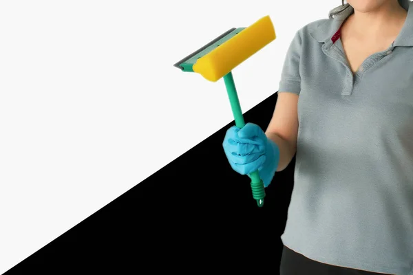 Vrouwelijk schoonmaakpersoneel in badkamer wazig achtergrond metafoor voor — Stockfoto