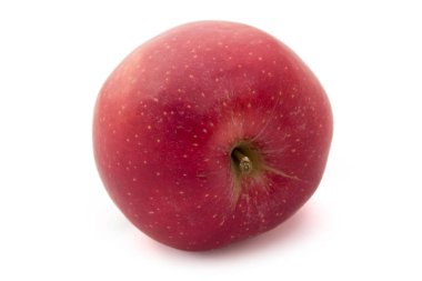 Beyaz arkaplanda kırmızı taze elma izole edildi