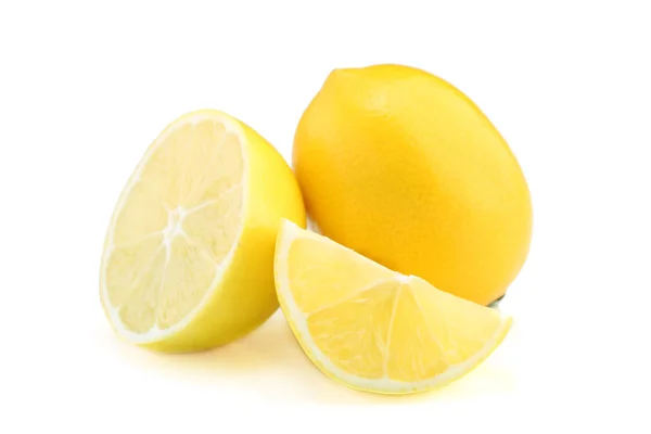 Citrons isolés sur blanc — Photo