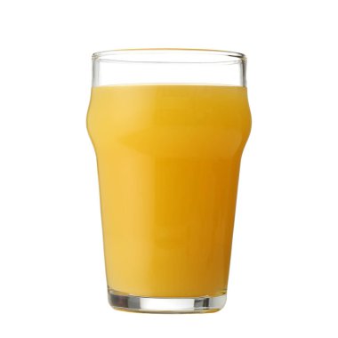 Beyaz arka planda izole edilmiş bir bardak portakal suyu.