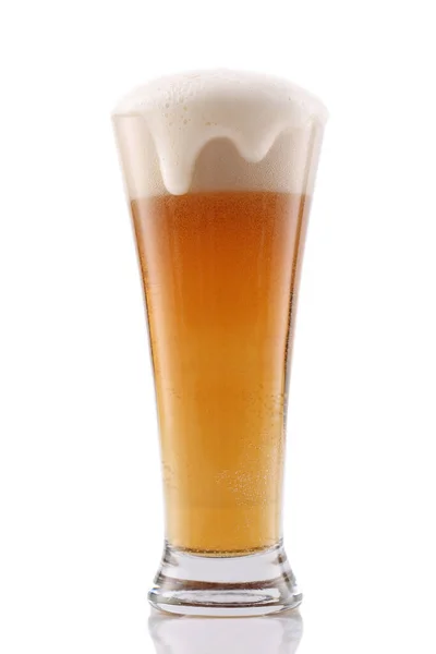 Glas Bier Isoliert Auf Weißem Hintergrund — Stockfoto