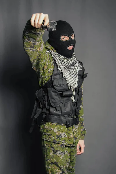 Man Camouflage Uniform Body Armor Balaclava Holds His Weapon Ready — Stock Photo, Image