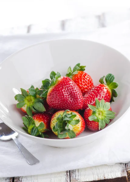 Fresh Strawberries Bowl White — Stock Photo, Image