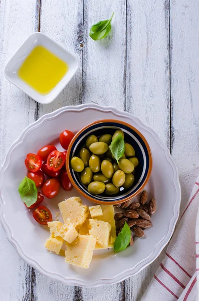 Antipasti Plate Parmesan Cherry Tomatoes Olives Almonds — Stock Photo, Image