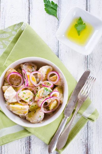 Salade Pommes Terre Fraîche Avec Sauce Mayonnaise Oignon Câpres Dans — Photo