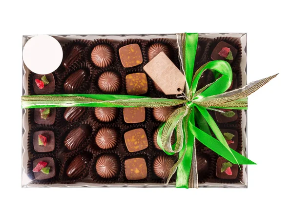 Scatola di cioccolatini con nastro — Foto Stock