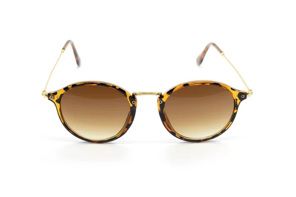 Beyaz arka plan üzerinde Glas izole Modern moda güneş gözlüğü — Stok fotoğraf