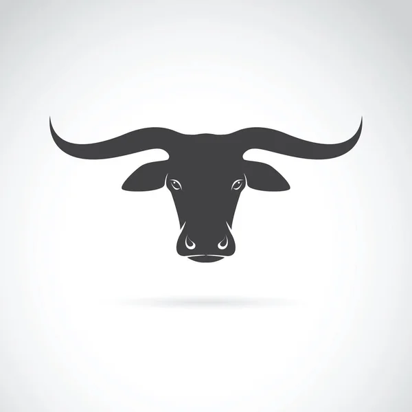 Vetor de um projeto de cabeça de touro em fundo branco, Farm Animals. — Vetor de Stock