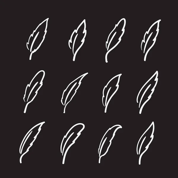 Groupe vectoriel de plumes dessinées à la main sur fond noir . — Image vectorielle