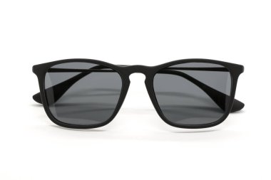 Beyaz arka planda izole edilmiş modern moda güneş gözlüğü görüntüsü, Gözlükler.