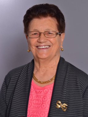 Sağlıklı büyükanne dikey.