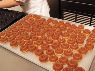 kremalı kek pişirme erkek