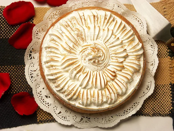 Bolo de caramelo de leite fresco — Fotografia de Stock