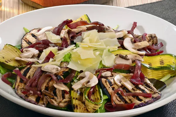 Zucchini and eggplant salad dish — Stock Photo, Image
