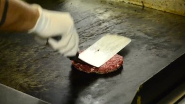 Hamburger için Şef kızartma et 