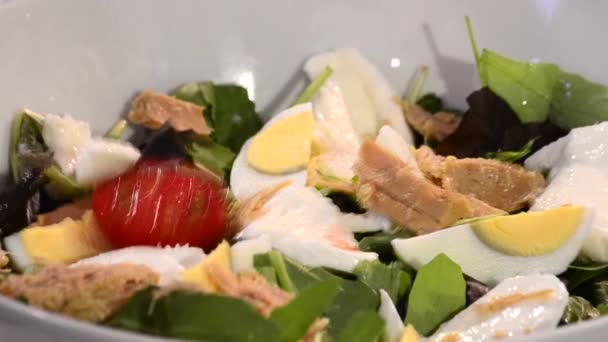 Tasty salad with eggs — Stock Video