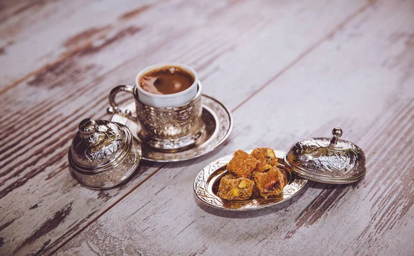 Freude und türkischer Kaffee getönt 1 — Stockfoto