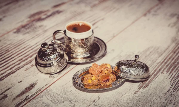 Getönte Freude und türkischer Kaffee — Stockfoto