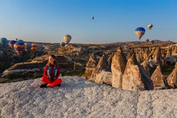 Cappadocia Turkey August 2019 Young Beautiful Girl Photographer Camera Her — Stock Photo, Image