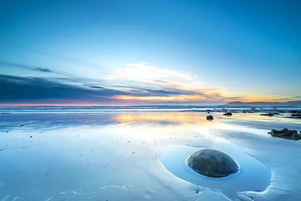 Большой Камень Валуне Моераки Новая Зеландия — стоковое фото